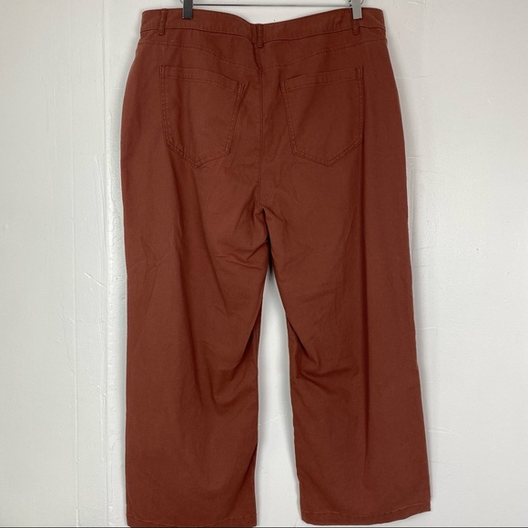 Old Navy High Waist Wide Leg Crop Pants - Picture 3 of 8